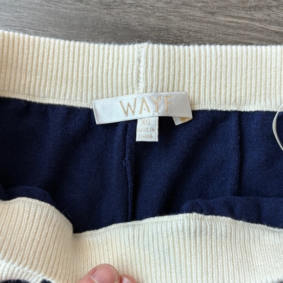 WAYF XS NWOT NAVY AND WHITE KNIT WIDE LEG PANTS - Picture 12 of 12